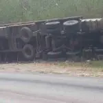 Accidente en Holguín termina con la vida del conductor de una rastra