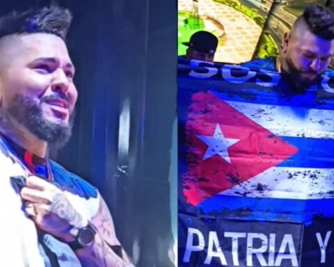 El reguetonero cubano El Chacal pidió la libertad de Cuba durante un concierto en Zaragoza, España.