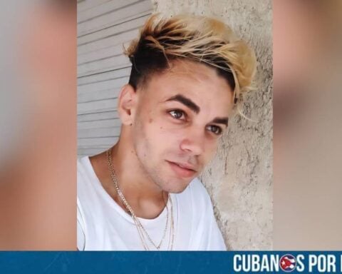El preso político cubano del 11J Duannis León Taboada, de 27 años, decidió finalizar su huelga de hambre este martes, la cual había iniciado hace más de dos semanas en la prisión de máxima seguridad Combinado del Este, en La Habana.