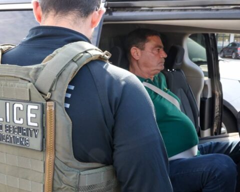 El Servicio de Inmigración y Control de Aduanas de Estados Unidos (ICE) deportó a Cuba a Daniel Morejón García, un exfuncionario del Ministerio del Interior (MININT) implicado en la represión de las protestas pacíficas del 11 de julio de 2021 (11J) en la isla.