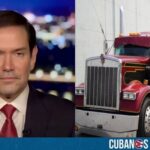 El gobierno de Estados Unidos anunció la suspensión inmediata de la emisión de visas de trabajo para conductores de camiones comerciales, una medida que busca abordar preocupaciones sobre la seguridad vial y proteger el empleo de los transportistas estadounidenses.