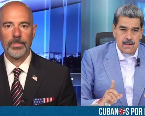 El director de la Administración para el Control de Drogas de Estados Unidos (DEA), Terry Cole, acusó al régimen de Nicolás Maduro en Venezuela de operar como un "estado narcoterrorista" al colaborar con los grupos terroristas colombianos, Fuerzas Armadas Revolucionarias de Colombia (FARC) y el Ejército de Liberación Nacional (ELN) para enviar "cantidades récord de cocaína" a carteles mexicanos que trafican hacia Estados Unidos.