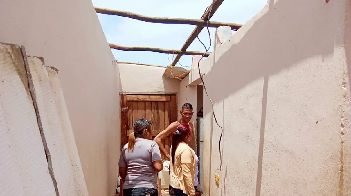 Tormenta severa en Guantánamo deja a una familia sin el techo de su Vivienda