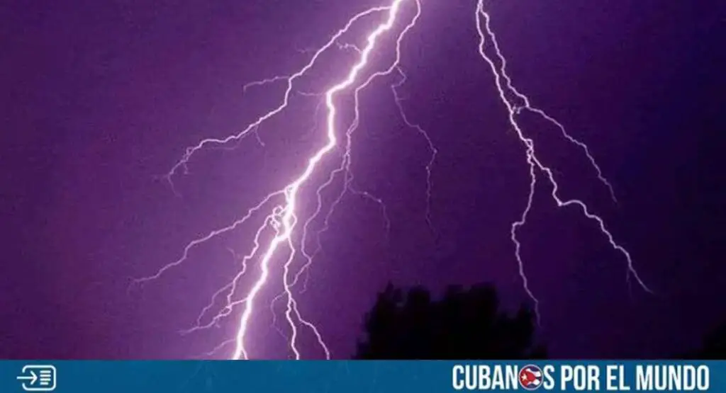 Una mujer falleció en el municipio de Colón, en la provincia de Matanzas, tras ser impactada por un rayo.