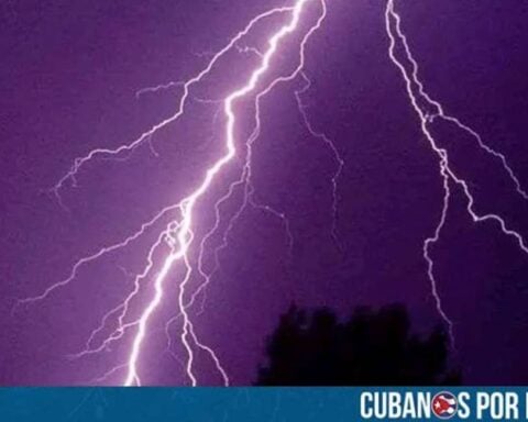 Una mujer falleció en el municipio de Colón, en la provincia de Matanzas, tras ser impactada por un rayo.