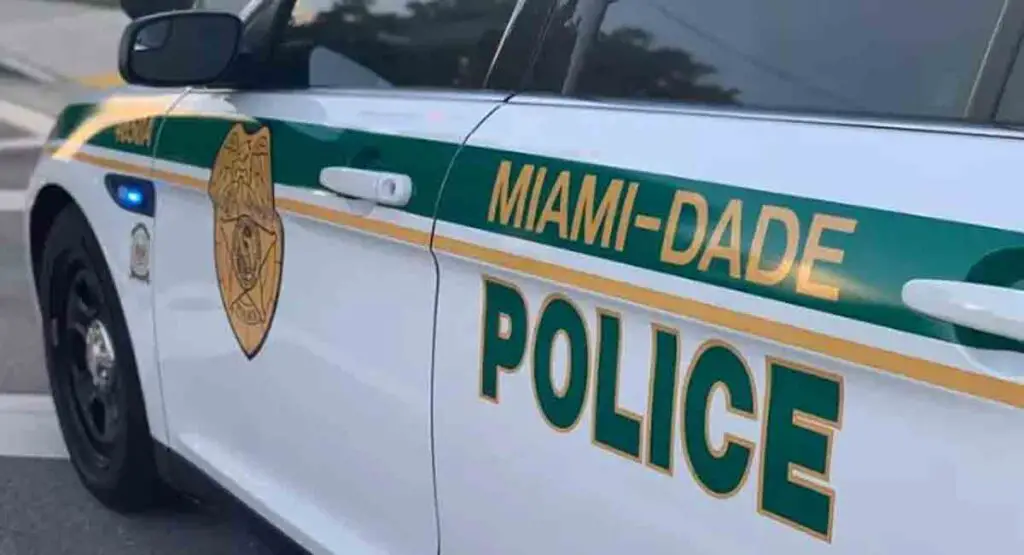 Miami-Dade: Adolescente fue rozada por una bala mientras dormía dentro de su vivienda