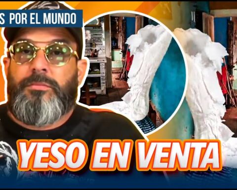 El presentador cubano Alex Otaola mostró una vez más la crudeza de la realidad que se vive en la isla comunista, en donde la gente se ve obligada a revender un yeso usado ante la escasez de insumos médicos que azota el país.