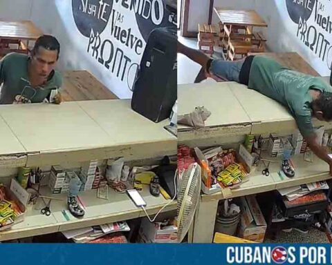 Delincuente fue captado robando un teléfono en una cafetería de La Habana