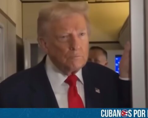 El presidente de Estados Unidos, Donald Trump, afirmó este viernes que no está planeando ejecutar ataques en instalaciones militares en Venezuela.