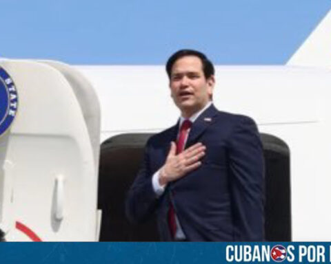 El secretario de Estado, Marco Rubio, desmintió que Estados Unidos esté preparándose para bombardear instalaciones militares en Venezuela.