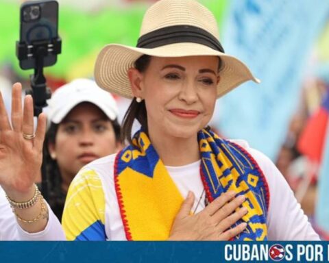 María Corina Machado, líder opositora de Venezuela, aseguró que el país sudamericano se encuentran en “horas decisivas”, en medio del despliegue militar que lleva a cabo el gobierno de Estados Unidos en el Caribe en la lucha contra organizaciones del narcotráfico.
