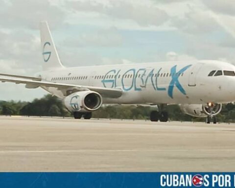 El régimen castrista informó este viernes que al menos 128 cubanos fueron deportados desde Estados Unidos a la isla, “en cumplimiento de los acuerdos migratorios bilaterales”.