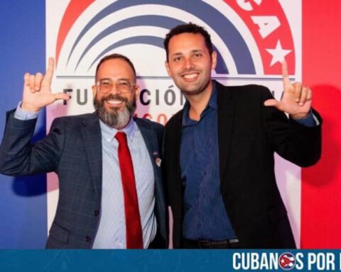 El influencer cubanoamericano, Alex Otaola, destacó la declaración pública que hizo el alcalde electo de Hialeah, Bryan Calvo, sobre las peleas de perros que fueron denunciadas recientemente en el show Hola! Ota-Ola.