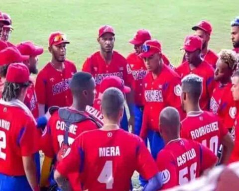 Pelotero cubano de la Serie Nacional sufre un robo dentro del hotel de concentración de su equipo