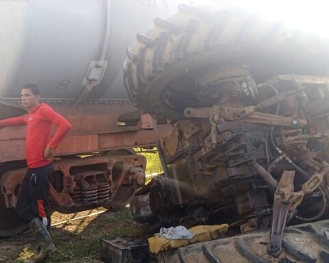 Artemisa: Tren cargado de combustible choca contra un tractor
