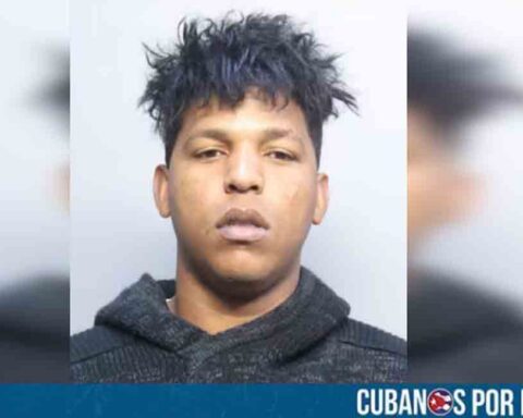 Cubano estafó con cientos de libras de langostas y terminó arrestado en Miami