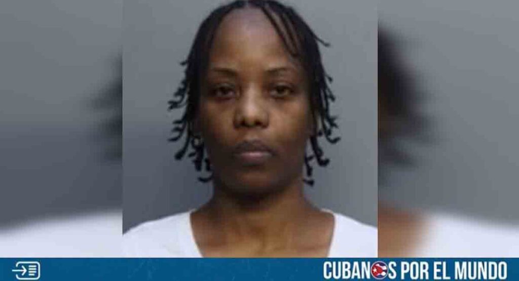 Arrestan a mujer en Miami por provocar un incendio dentro de una estación de policía