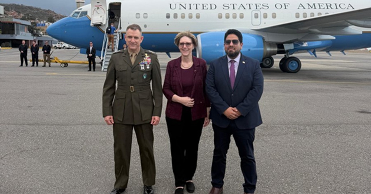 Jefe del Comando Sur de EE.UU. visita Venezuela para afianzar plan de transición