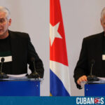 La dictadura castrista ya no sabe cómo disimular su propia agonía. Este jueves, Miguel Díaz-Canel compareció ante las cámaras no para gobernar, sino para leer su propia sentencia de fracaso en un acto de cinismo que pasará a la historia de la infamia política.