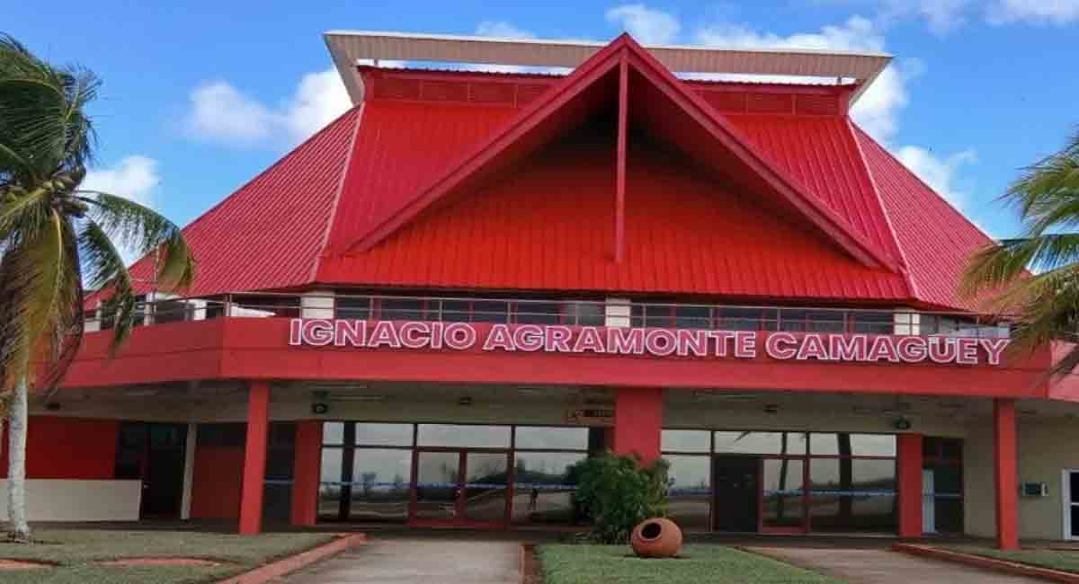 Denuncian tratos humillantes a viajeros en el aeropuerto de Camagüey: "Se encargan de convertir el arribo en una agonía"